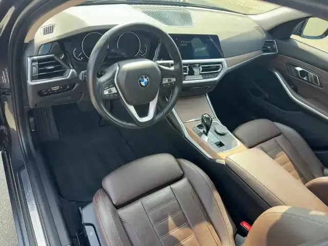 BMW 330