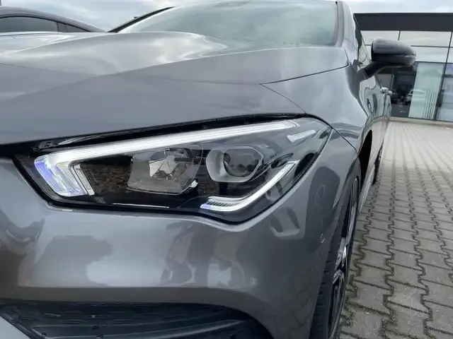 Mercedes-Benz CLA 250