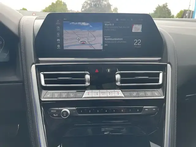BMW M8