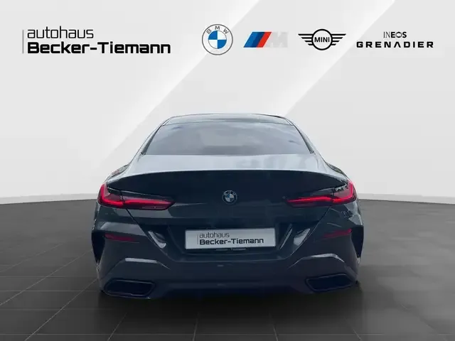 BMW M8