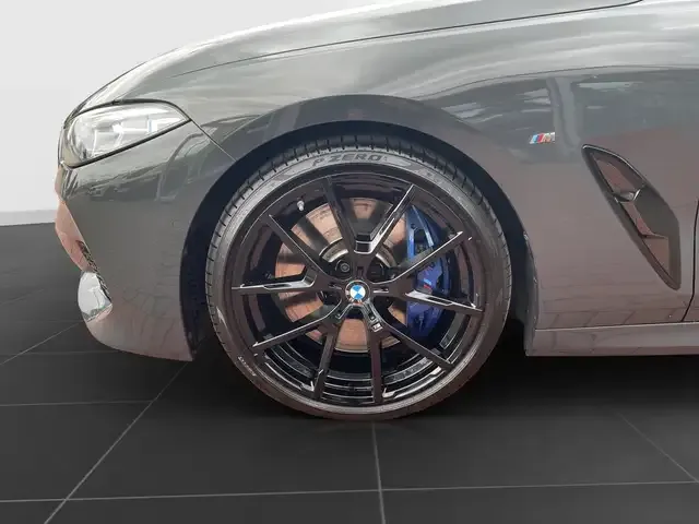 BMW M8