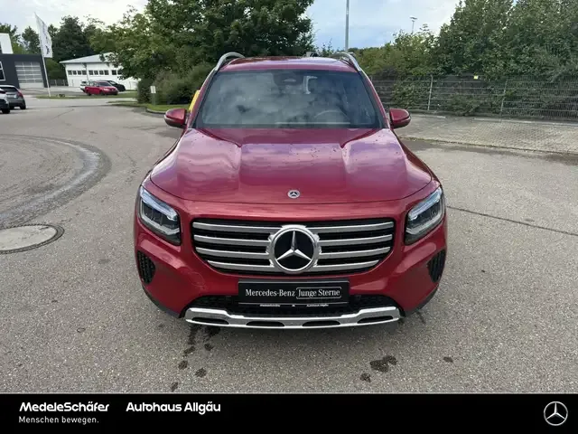 Mercedes-Benz GLB 200