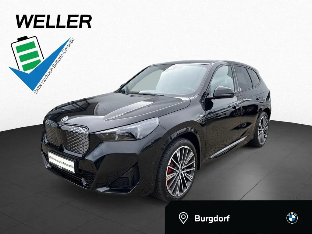BMW iX1
