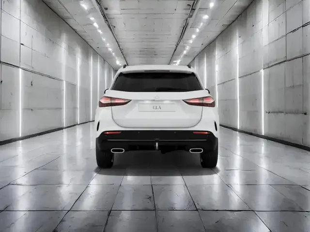 Mercedes-Benz GLA 220