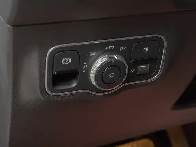 Mercedes-Benz EQB 300