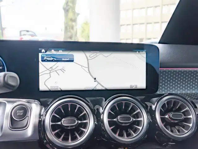 Mercedes-Benz EQB 300