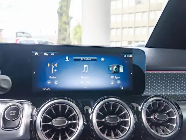 Mercedes-Benz EQB 300