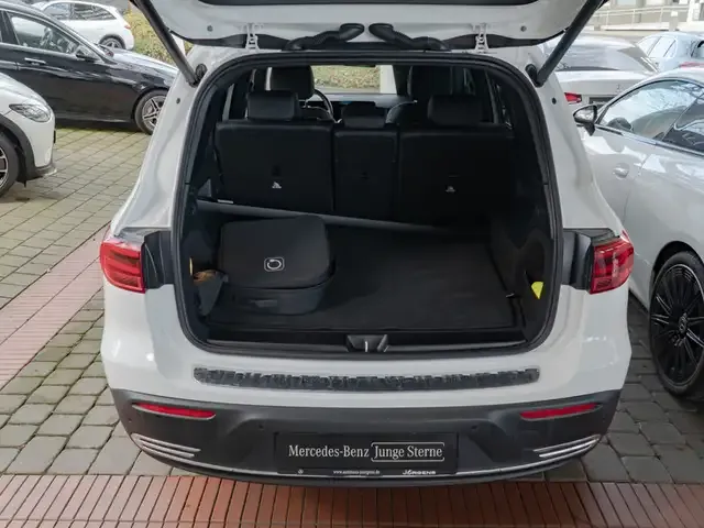 Mercedes-Benz EQB 300