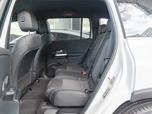 Mercedes-Benz EQB 300