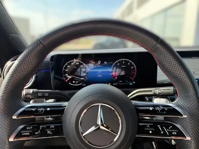 Mercedes-Benz CLA 200
