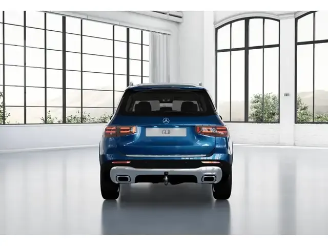 Mercedes-Benz GLB 220