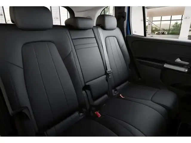 Mercedes-Benz GLB 220