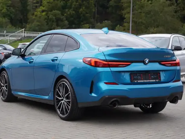 BMW 220