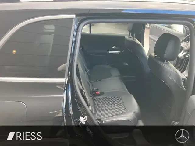 Mercedes-Benz EQB 250