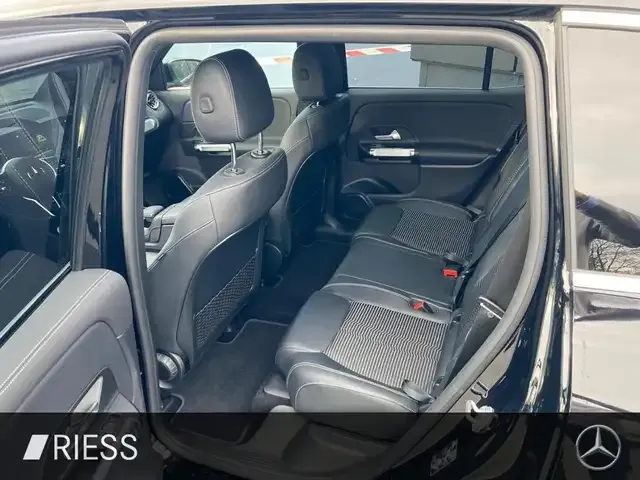 Mercedes-Benz EQB 250