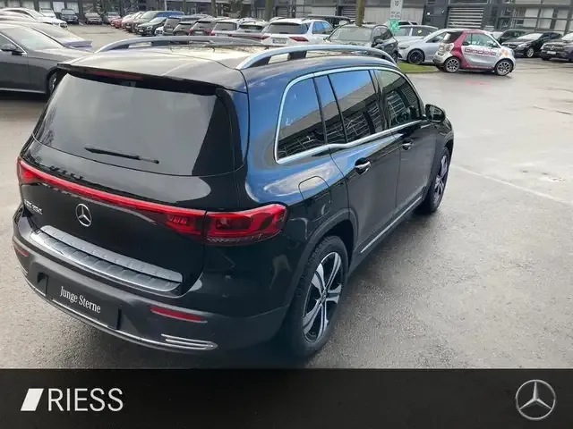 Mercedes-Benz EQB 250
