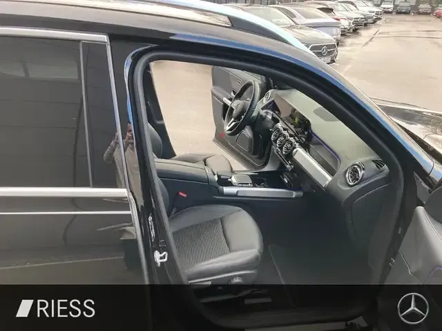 Mercedes-Benz EQB 250