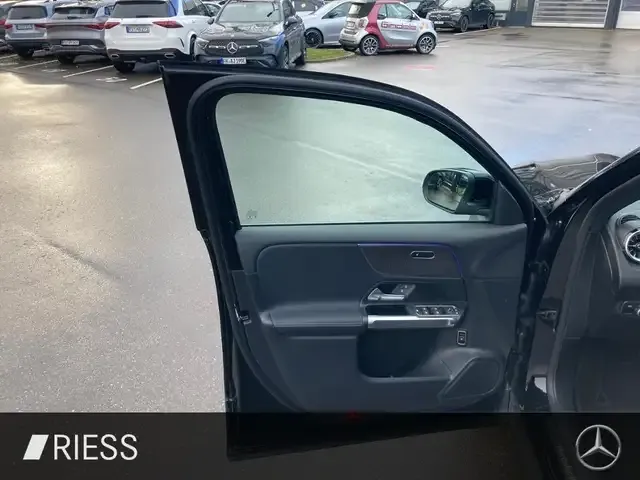 Mercedes-Benz EQB 250