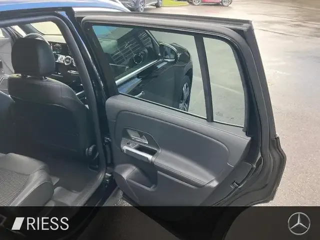 Mercedes-Benz EQB 250