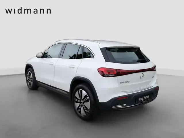 Mercedes-Benz EQA 300