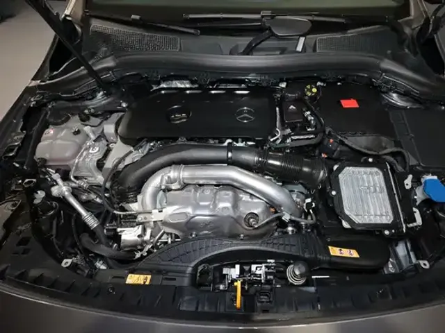 Mercedes-Benz B 220