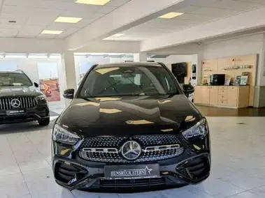 Mercedes-Benz GLA 220