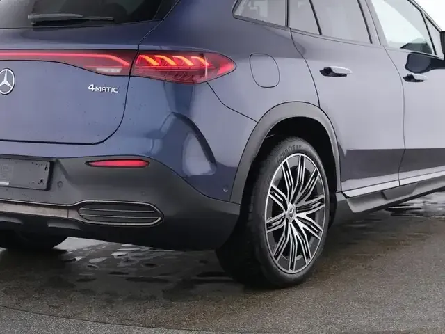 Mercedes-Benz EQE SUV