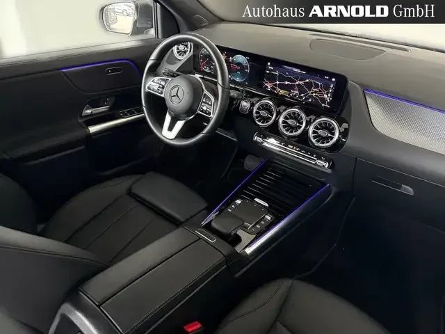 Mercedes-Benz EQA 300