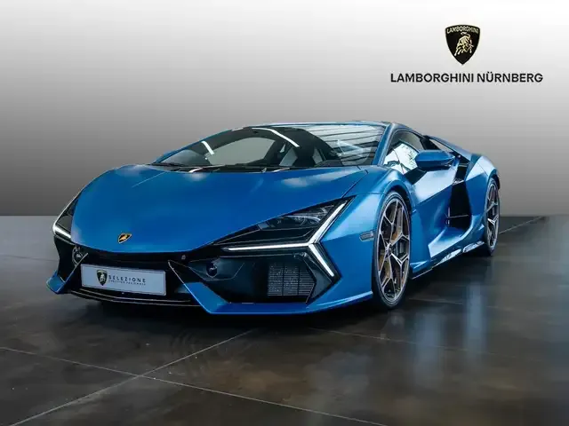 Lamborghini Revuelto