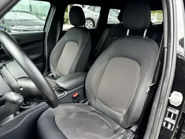 MINI Cooper Clubman