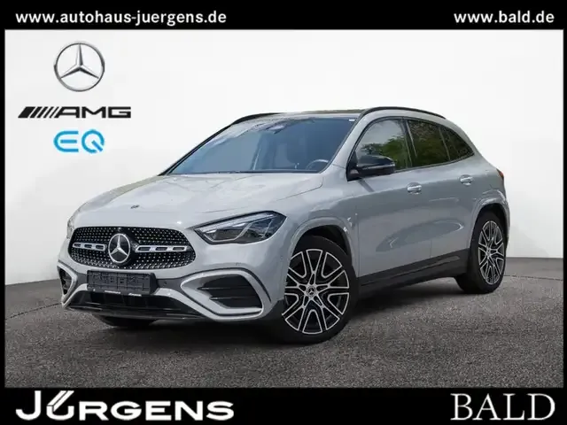 Mercedes-Benz GLA 220