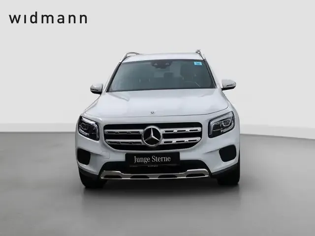 Mercedes-Benz GLB 220