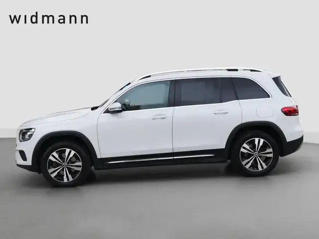 Mercedes-Benz GLB 220