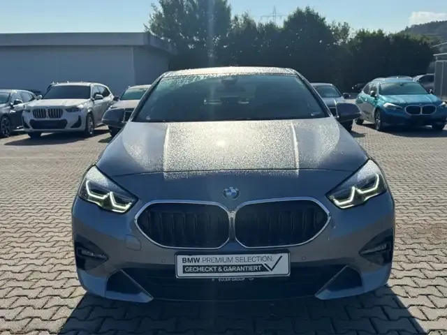 BMW 218