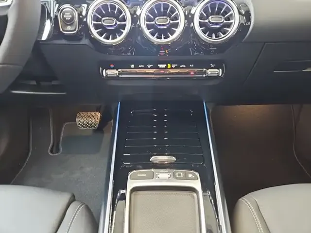 Mercedes-Benz GLA 180