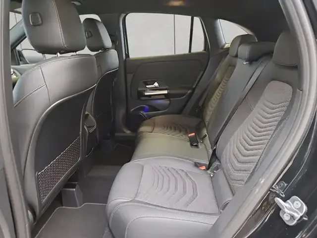 Mercedes-Benz GLA 180