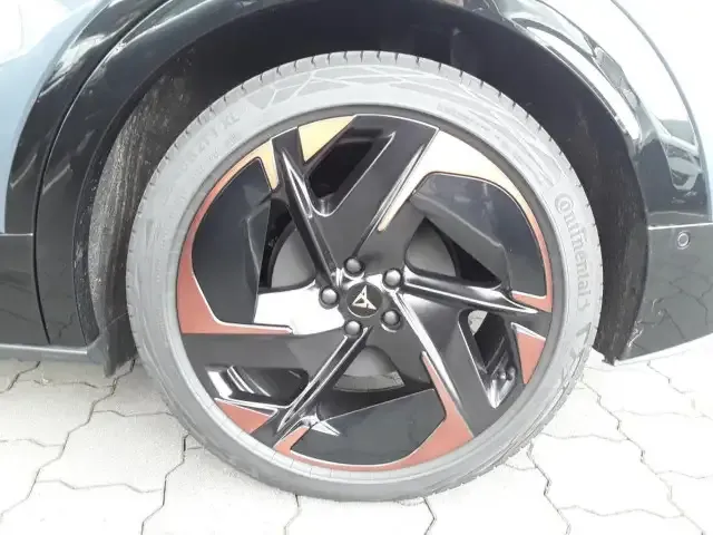 CUPRA Tavascan