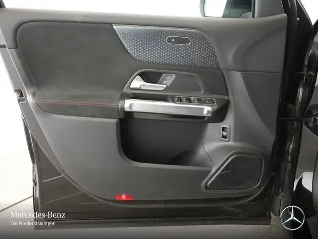 Mercedes-Benz EQB 250