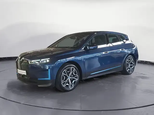 BMW iX