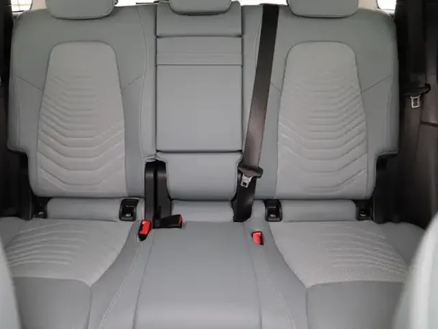 Mercedes-Benz GLB 220