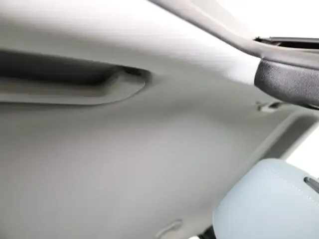 Mercedes-Benz GLB 220