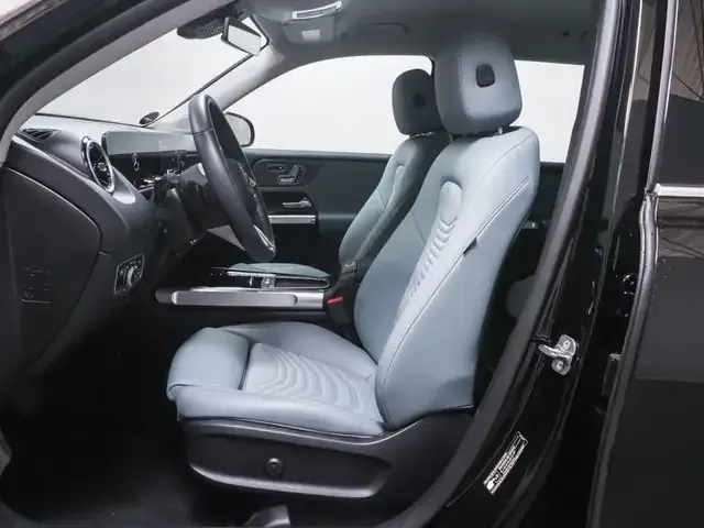 Mercedes-Benz GLB 220