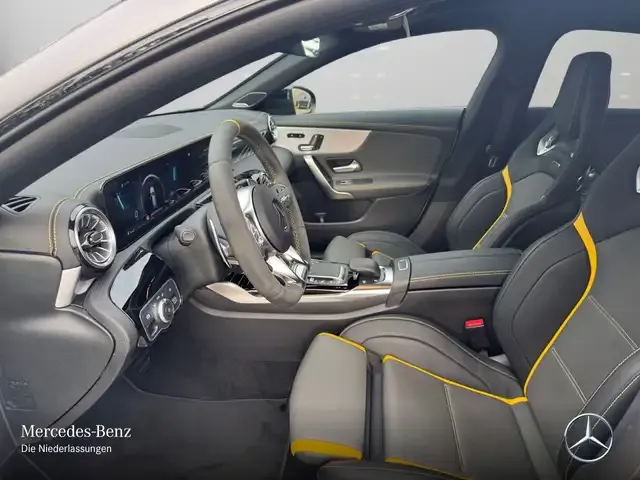 Mercedes-Benz CLA 45 AMG
