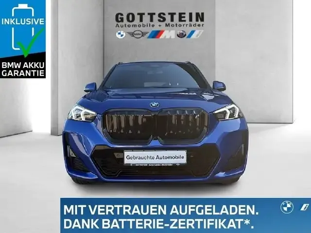 BMW iX1