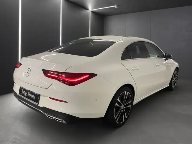Mercedes-Benz CLA 180