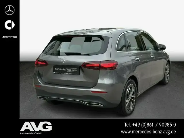 Mercedes-Benz B 220
