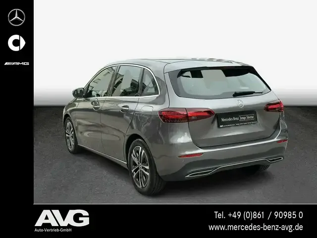 Mercedes-Benz B 220