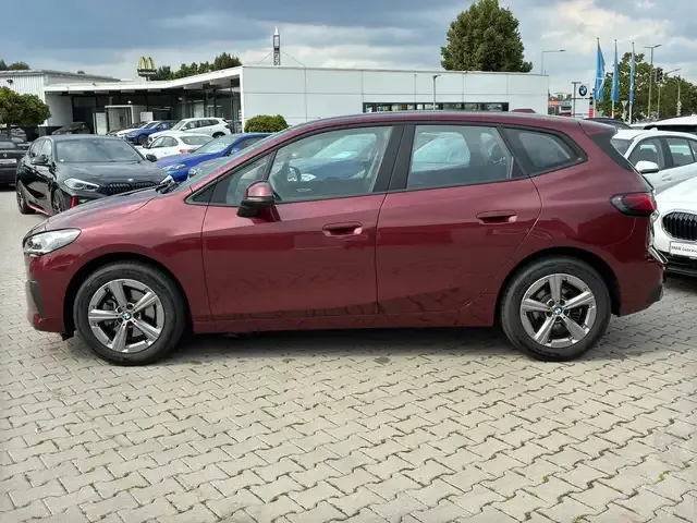BMW 218