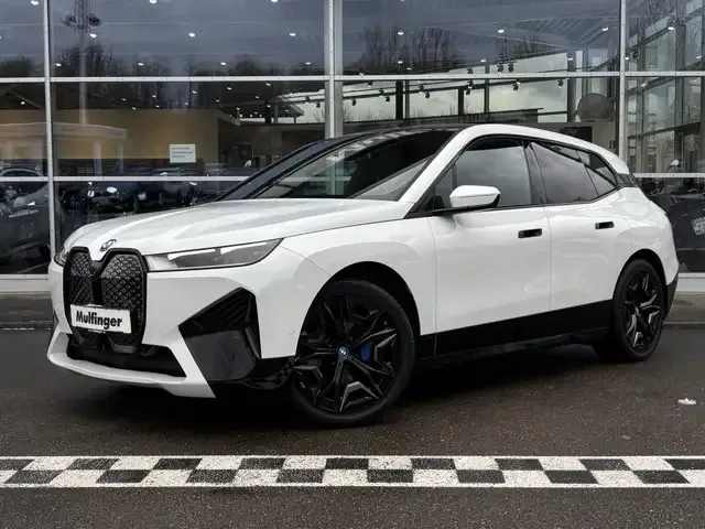 BMW iX