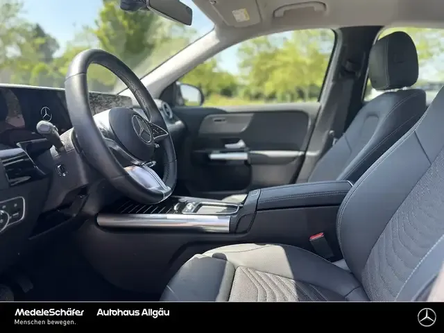 Mercedes-Benz GLA 220